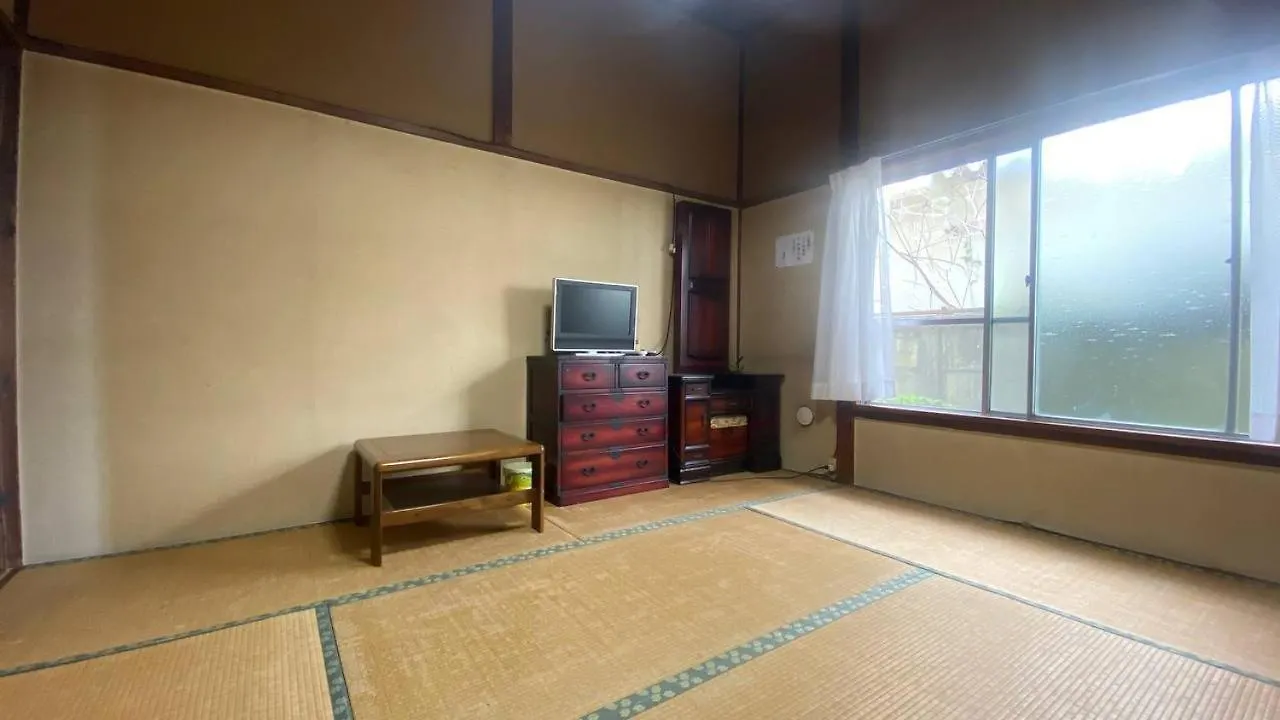 Mcarthur Heights Hotel Miura 3*,