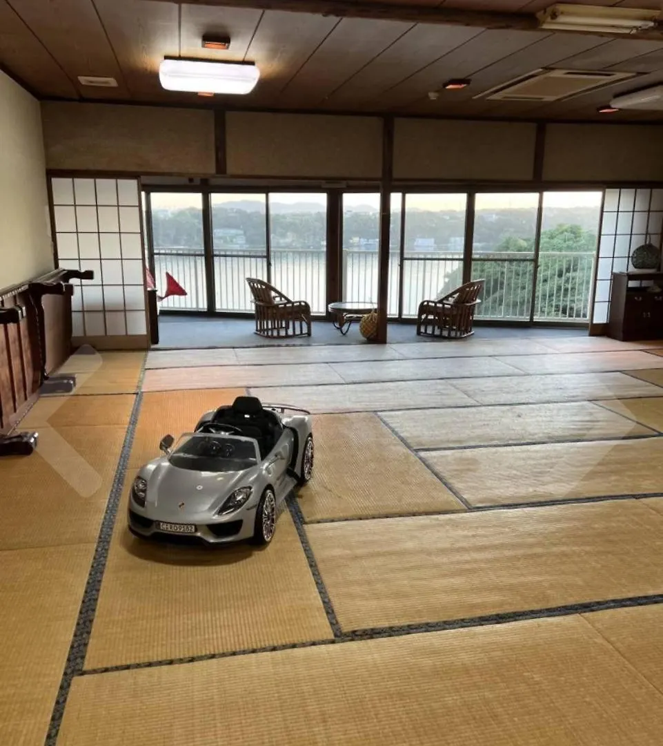 Mcarthur Heights Hotel Miura 3*,  Japón
